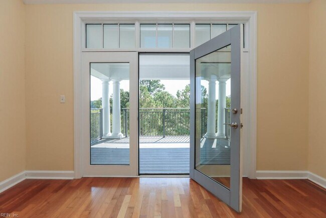 Building Photo - Tanner's Landing