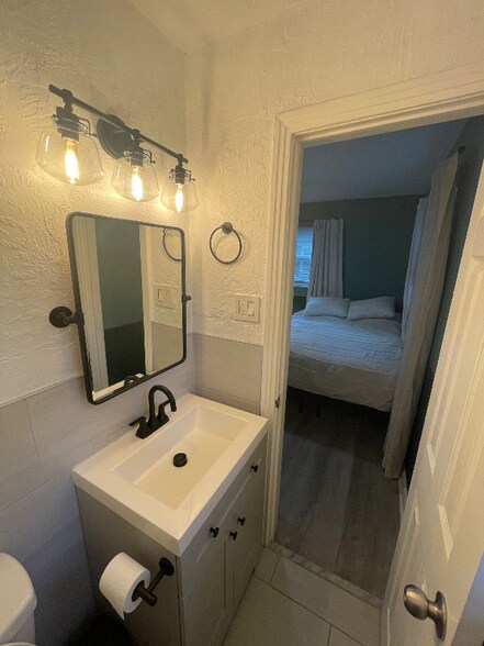 Building Photo - 1465 15th St S