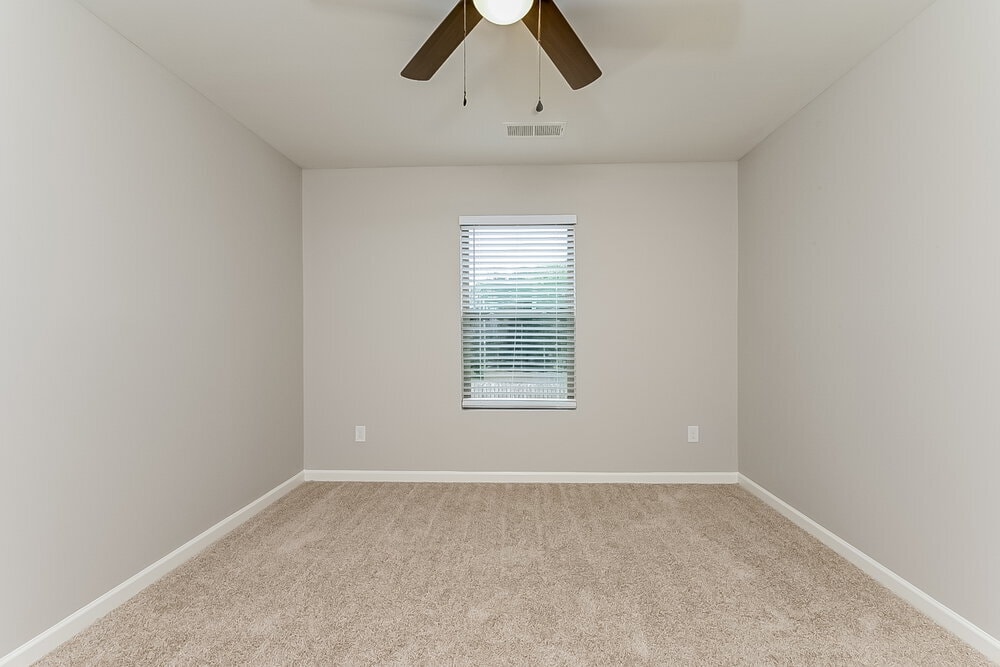 Building Photo - 517 Emporia Loop