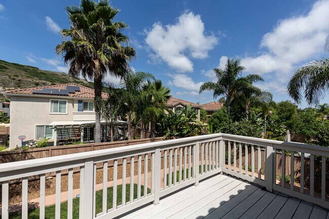 Building Photo - Beautiful Oceanside Cul-De-Sac Home!