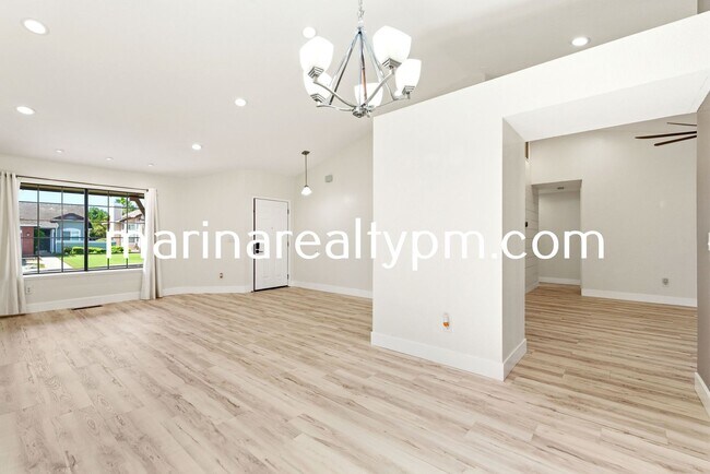 Building Photo - Home Sweet home-Beautiful remolded 3 bedroom 2 bathroom