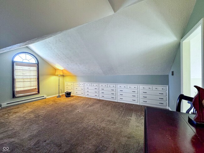 Building Photo - 850 N Butler Ave
