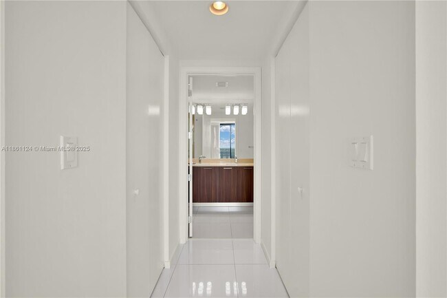 Building Photo - 5300 Paseo Blvd