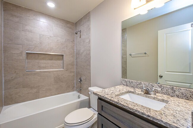 Building Photo - 2203 Durazno Ct