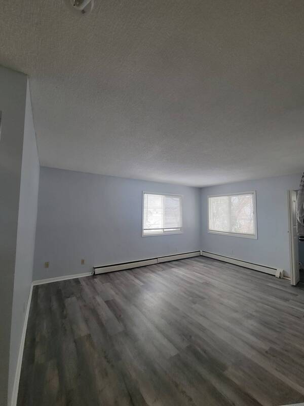 Building Photo - 310 Lawson Ave E