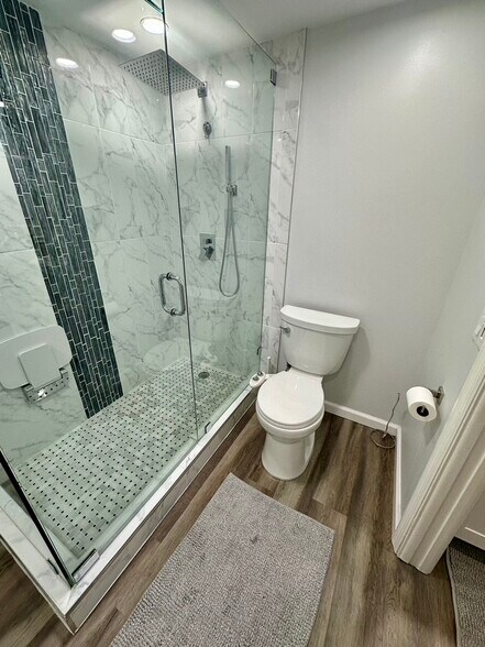 Primary En Suite - 933 Cypress Grove Dr