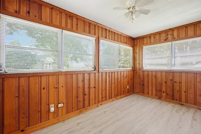 Building Photo - Fully Remodeled Home in the Heart of Belmont