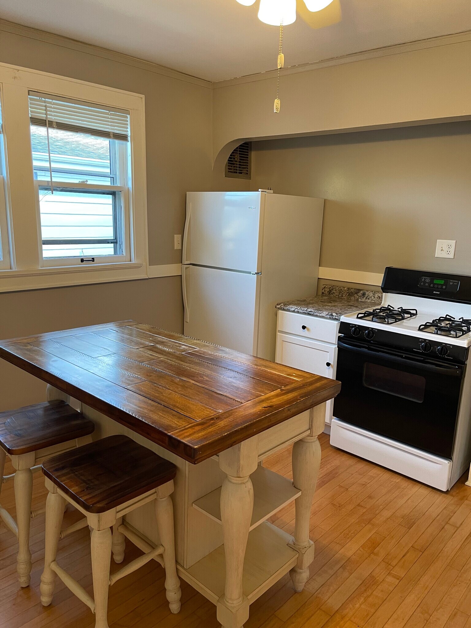 Kitchen island stays for your use - 3028 S 47th St