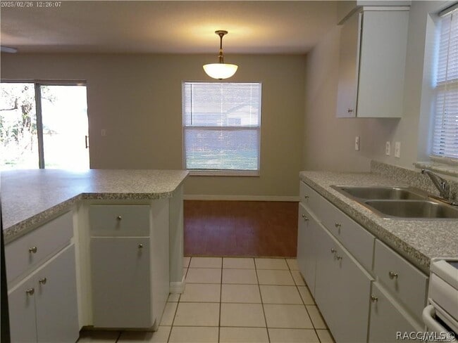 Building Photo - 5921 W Woodhill Ct