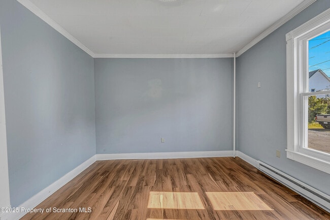 Building Photo - 7 Plum Pl