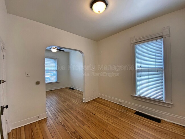 Building Photo - 715 Elati St