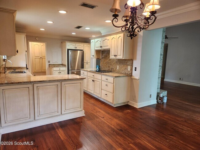 Building Photo - 103 Mews Cir