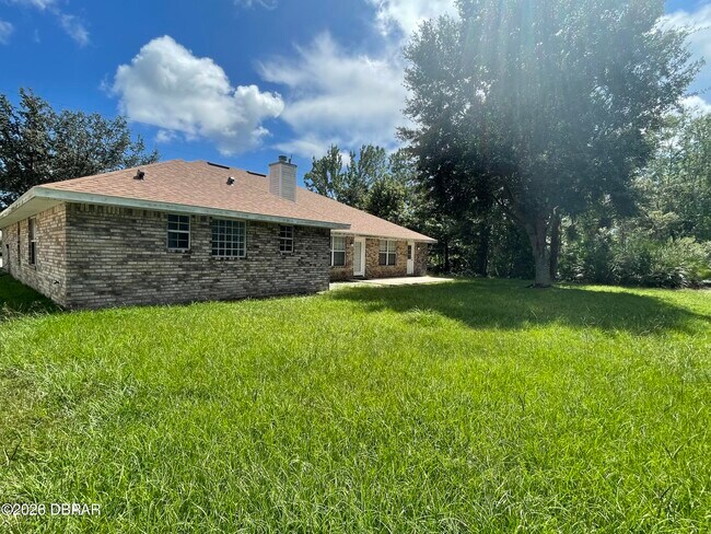 Building Photo - 35 Rae Dr