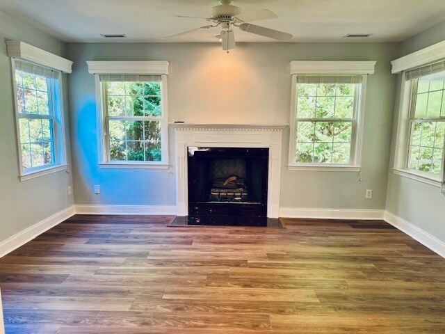 Building Photo - 50 Grove End Rd