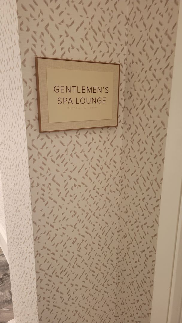 Building Photo - Seasonal/short term 3/2 renovated Ritz Carlton beauty with long water views