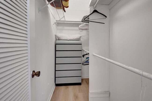 Building Photo - 74 Normandy Ln