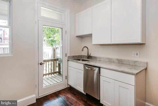 Building Photo - 3532 11th St NW