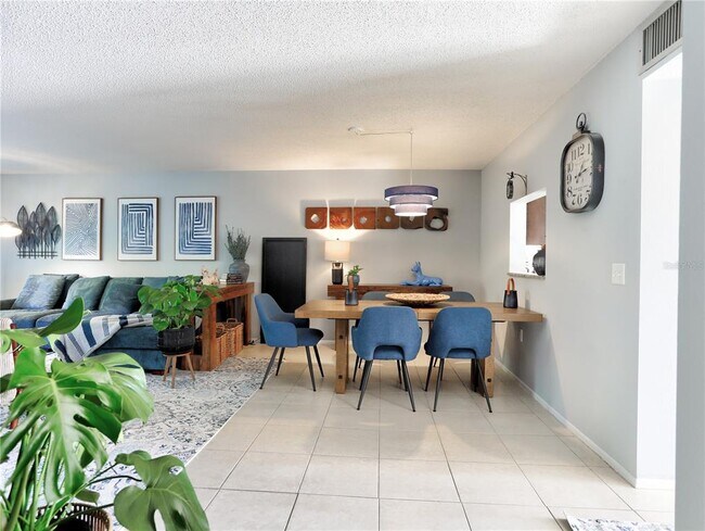 Building Photo - 133 Wild Palm Dr