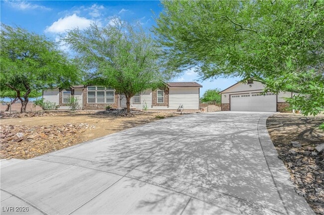 Building Photo - 6425 W Quail Ave