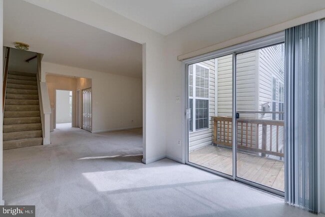 Building Photo - 13129 Park Crescent Cir