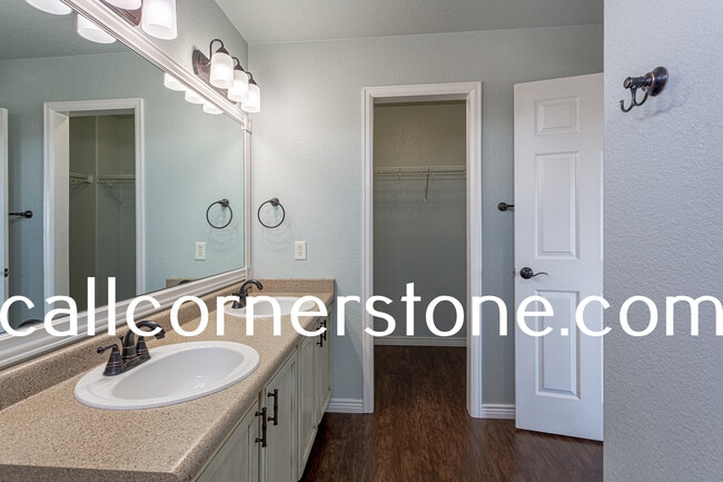 Building Photo - 4394 Crow Creek Dr