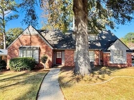 Building Photo - 2913 Sumter Ave