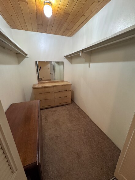 Building Photo - 1356 Shenandoah Dr