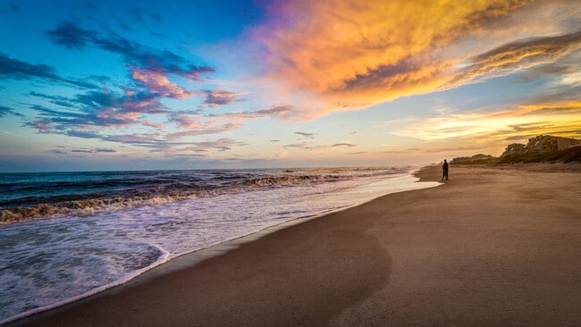 Building Photo - 107 Hawthorne Dr