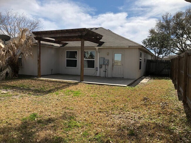 Building Photo - 317 Clydesdale Ln
