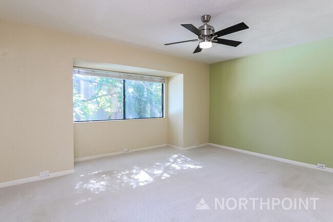 Building Photo - 2BR/2BA | Newly Renovated Unit | Community pools | In Woodside Sierra!