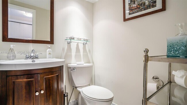 Building Photo - 20191 E Country Club Dr