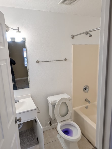 Building Photo - 2225 86th Ct