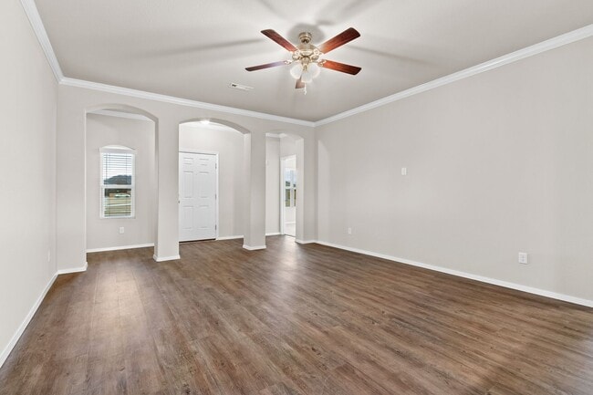 Building Photo - Beautiful new build home!