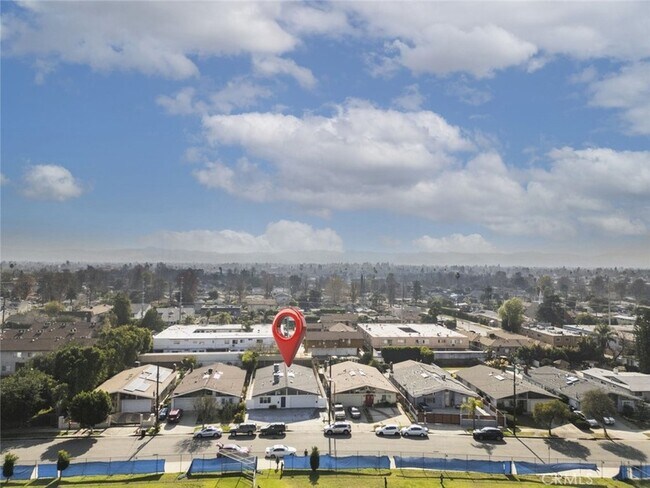 Building Photo - 13010 Hartland St