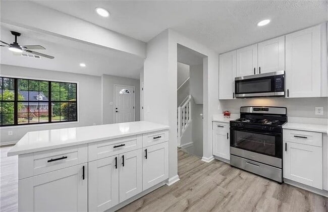 Building Photo - 2246 Hightrail Ct