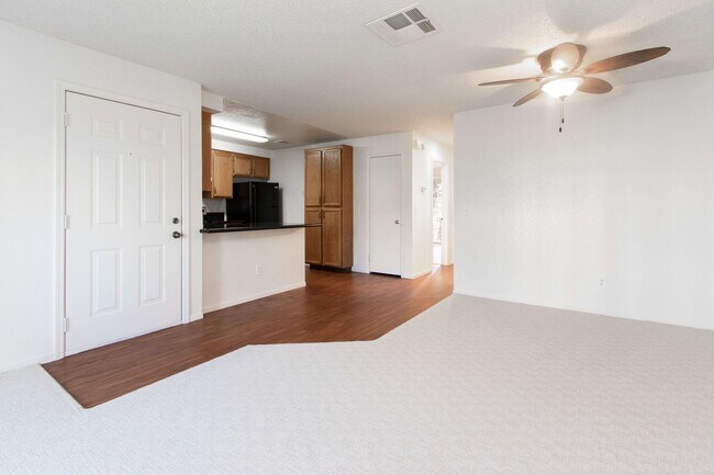 Building Photo - MOVE-IN READY! 2 BEDROOM, 2 BATH, GROUND L...