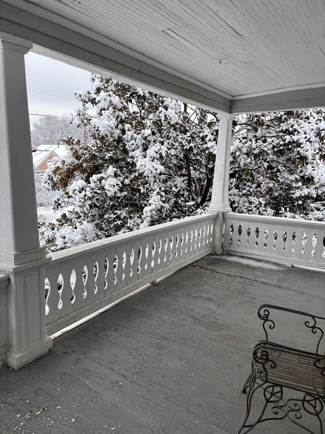 Building Photo - 163 N Keats Ave