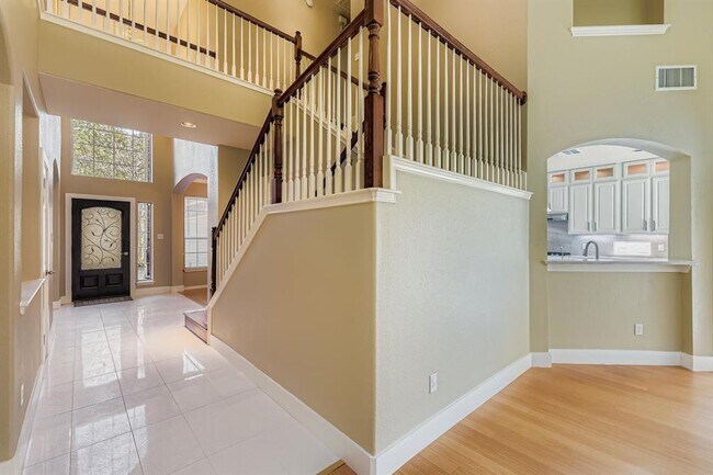 Building Photo - 1028 Horseback Hollow