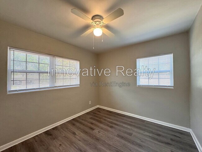 Building Photo - 1790 Marshall Dr