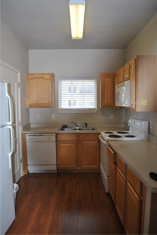 Building Photo - 12926 University Crescent