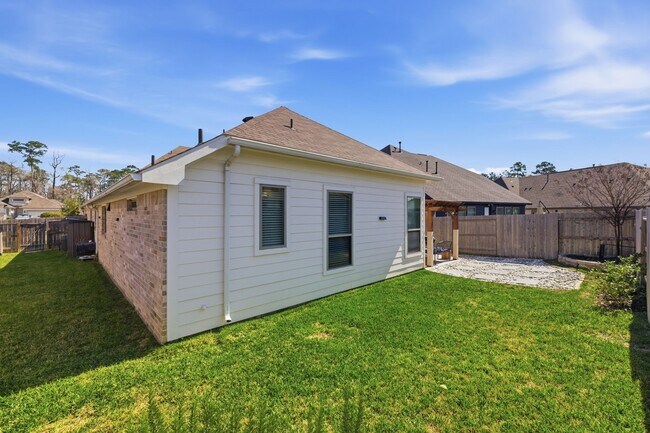 Building Photo - 32080 August Woods Wy