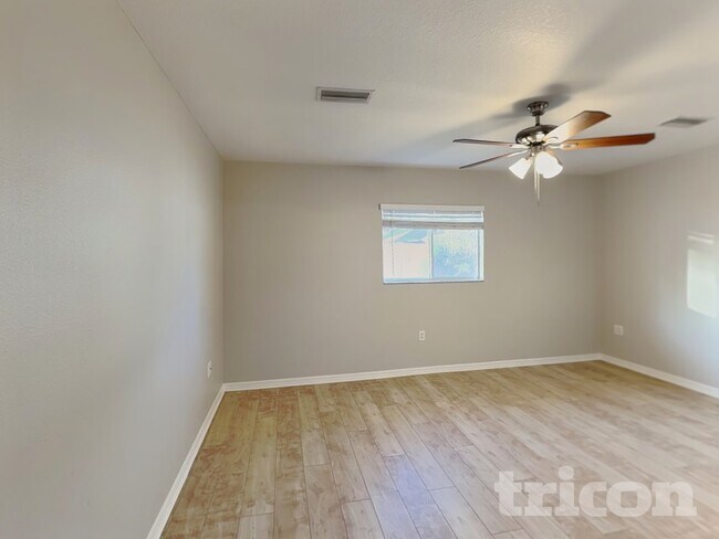 Building Photo - 2707 95th St E