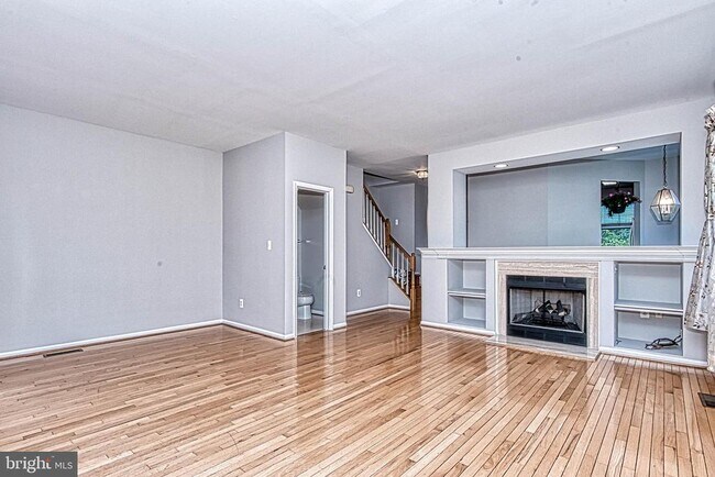 Building Photo - 13416 Burrough Farm Dr