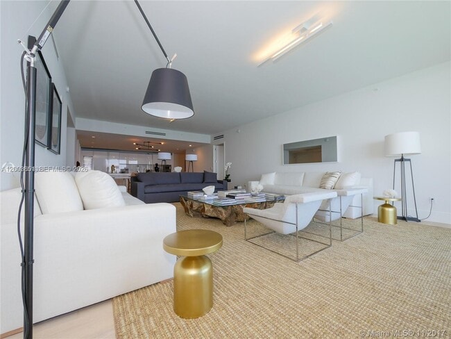 Building Photo - 10201 Collins Ave