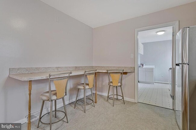 Building Photo - 6015 Cracklingtown Rd