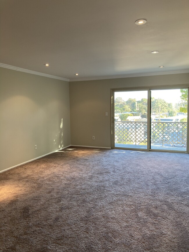 Building Photo - 4198 Mt Alifan Dr