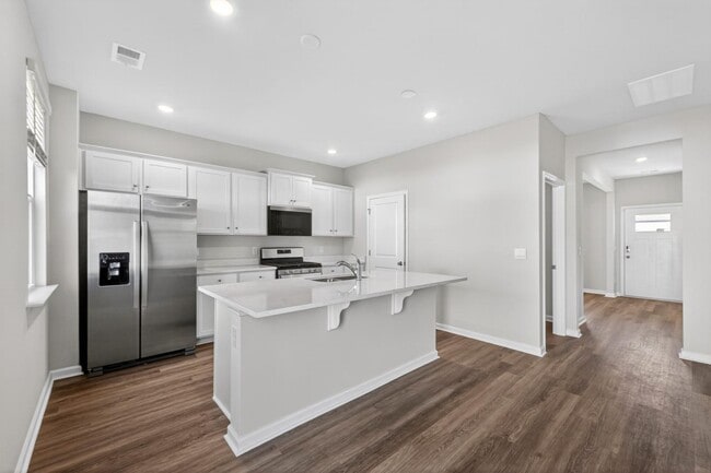 Building Photo - 185 Carolina Grv Blvd