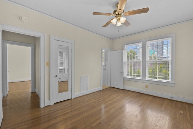 Building Photo - 436 Westmoreland St