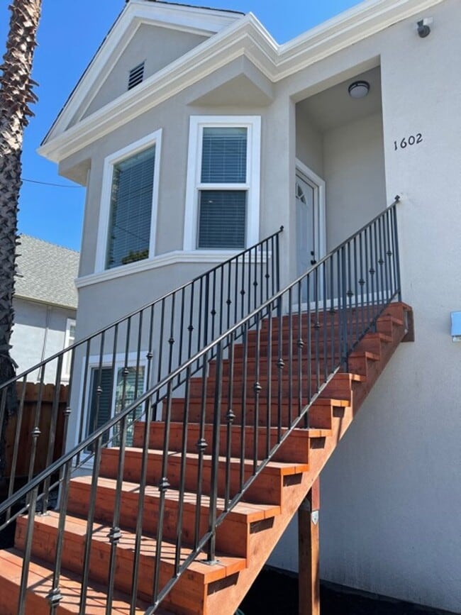 Building Photo - Mendo38