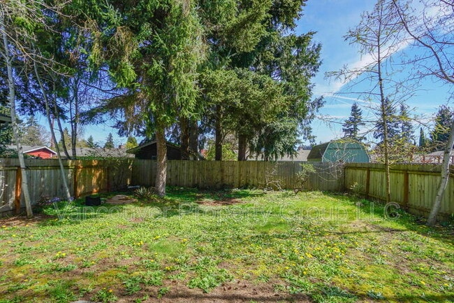 Building Photo - 2217 NE 94th Ct